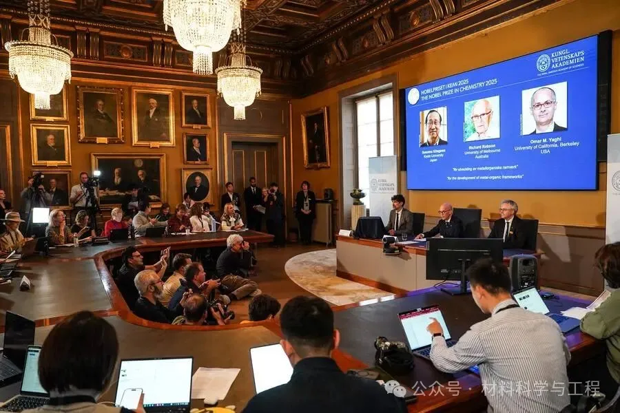 郑永年:中国学者获不了诺奖,是因为有太多的“帽子”“级别”“学阀”和有组织科研